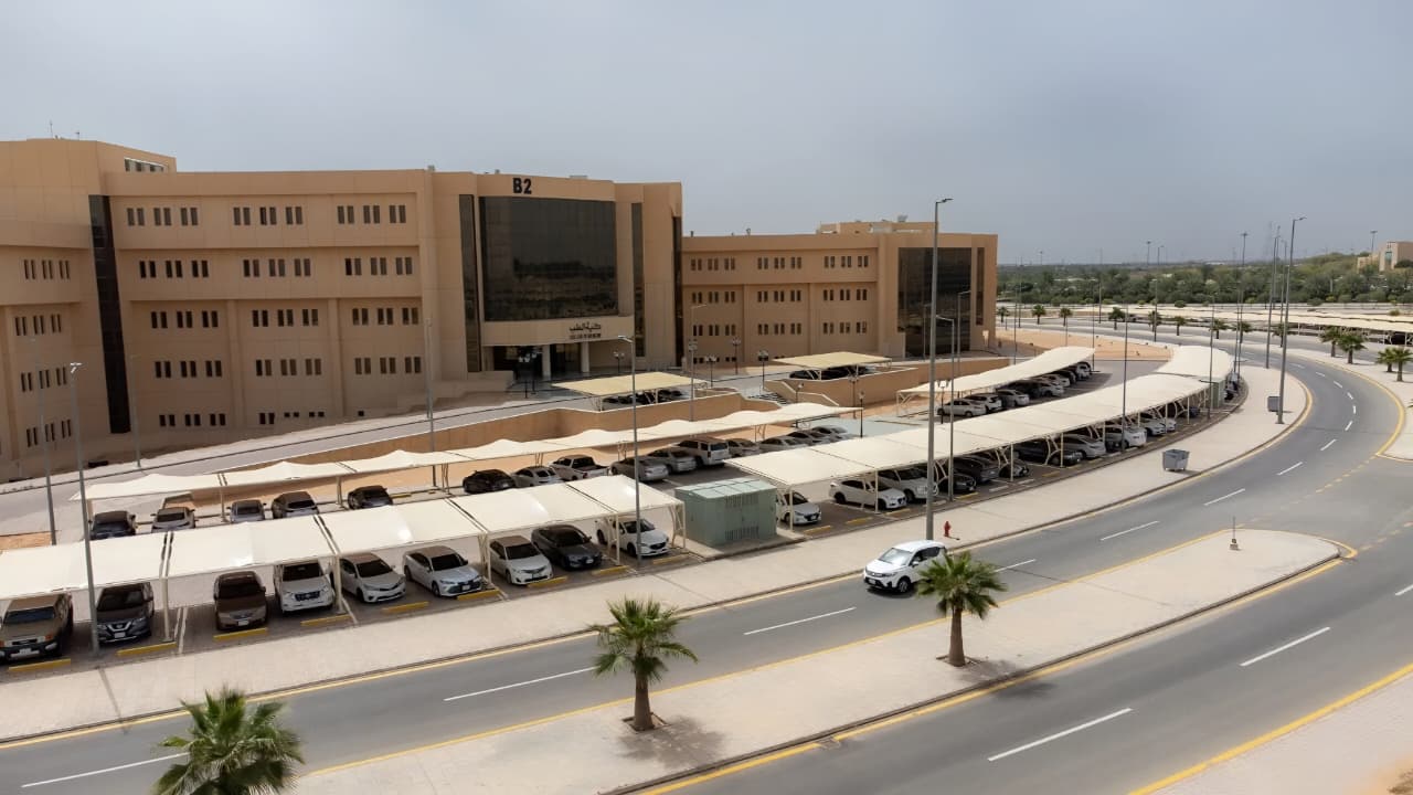 مشروع الأبنية الجامعية الطبية بجامعة القصيم، كلية الطب، وعيادات الأسنان، والعيادات الخارجية